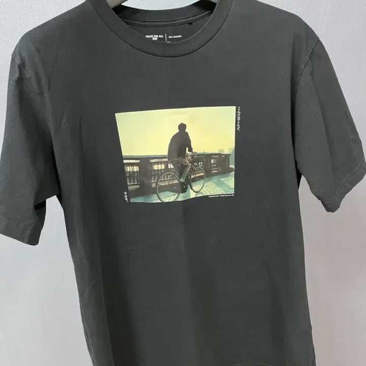 [BUNJANG] Uniqlo Perfect Days Graphic Tee XL / 유니클로 퍼팩트데이즈 그래픽티 XL