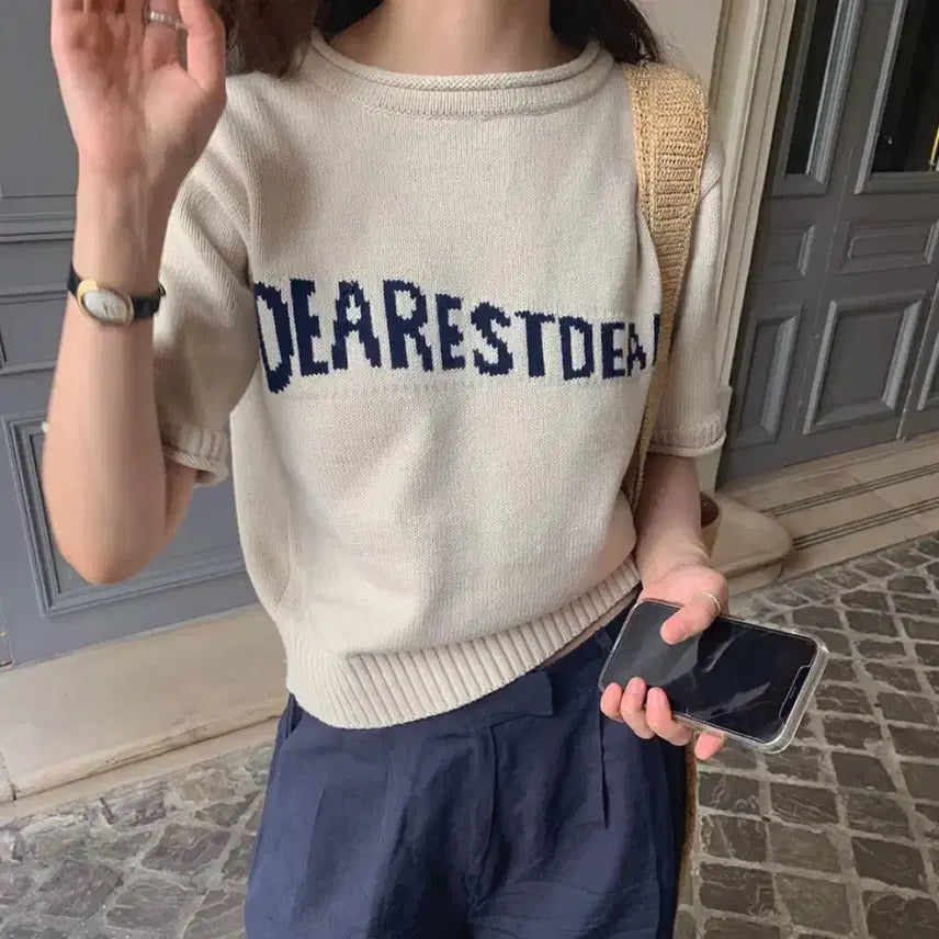 [BUNJANG] MaybeBaby Dearist Logo Beige Knit Top / 메이비베이비 디어리스트 로고 베이지 반팔 니트 F