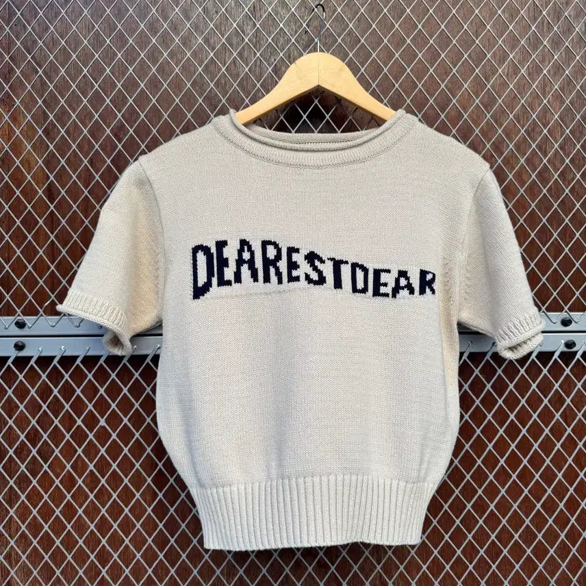 [BUNJANG] MaybeBaby Dearist Logo Beige Knit Top / 메이비베이비 디어리스트 로고 베이지 반팔 니트 F