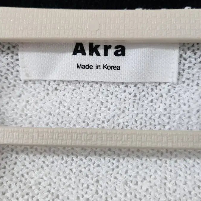 [BUNJANG] Akra White and Black Frill Short Sleeve Cardigan / Akra 화이트 블랙 배색 프릴 반팔 가디건 새상품