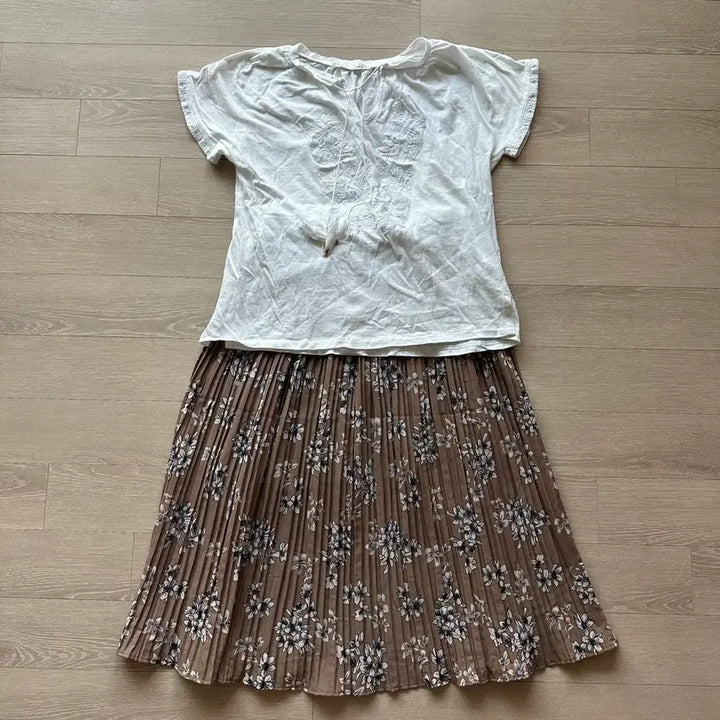 [BUNJANG] Floral Pleated Midi Skirt Set / 꽃무늬 플리츠 미디스커트 세트