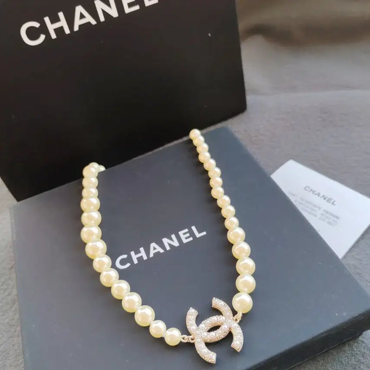 [BUNJANG] Chanel 100th Anniversary CC Logo Pearl Necklace / 샤넬 100주년 CC 로고 진주 목걸이