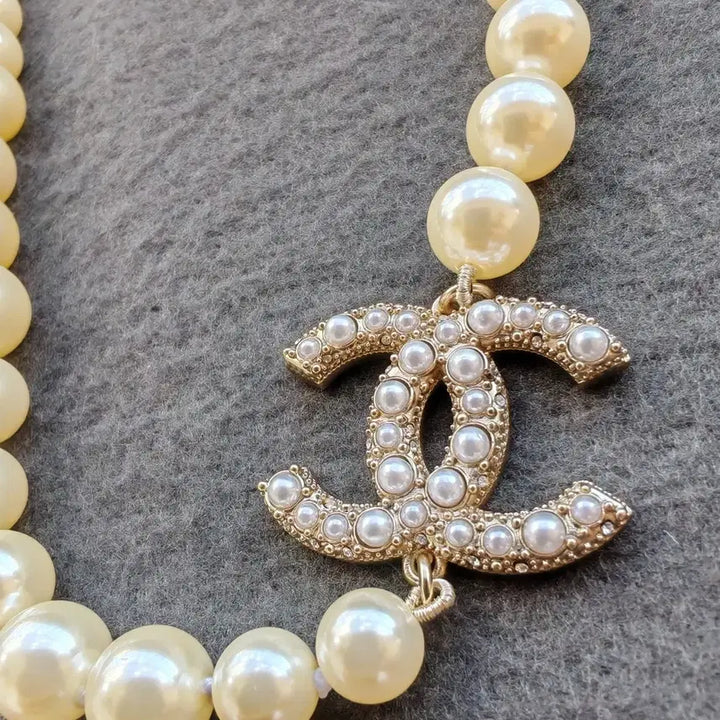 [BUNJANG] Chanel 100th Anniversary CC Logo Pearl Necklace / 샤넬 100주년 CC 로고 진주 목걸이