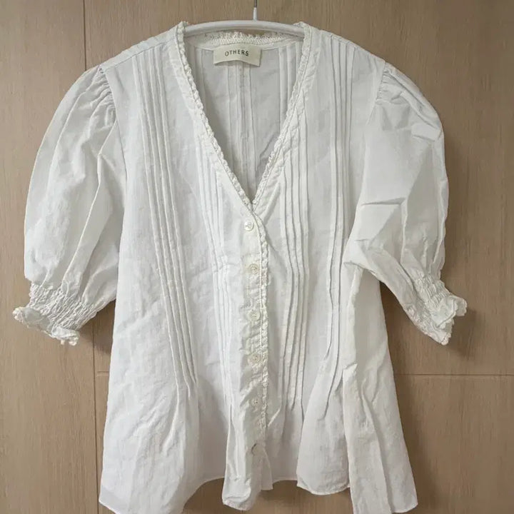[BUNJANG] Others Blouse / 아더즈 블라우스