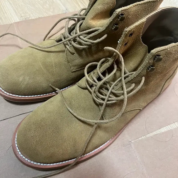 [BUNJANG] Lost Garden Field Boots Beige / 로스트가든 유니폼 필드부츠 베이지(43/280)
