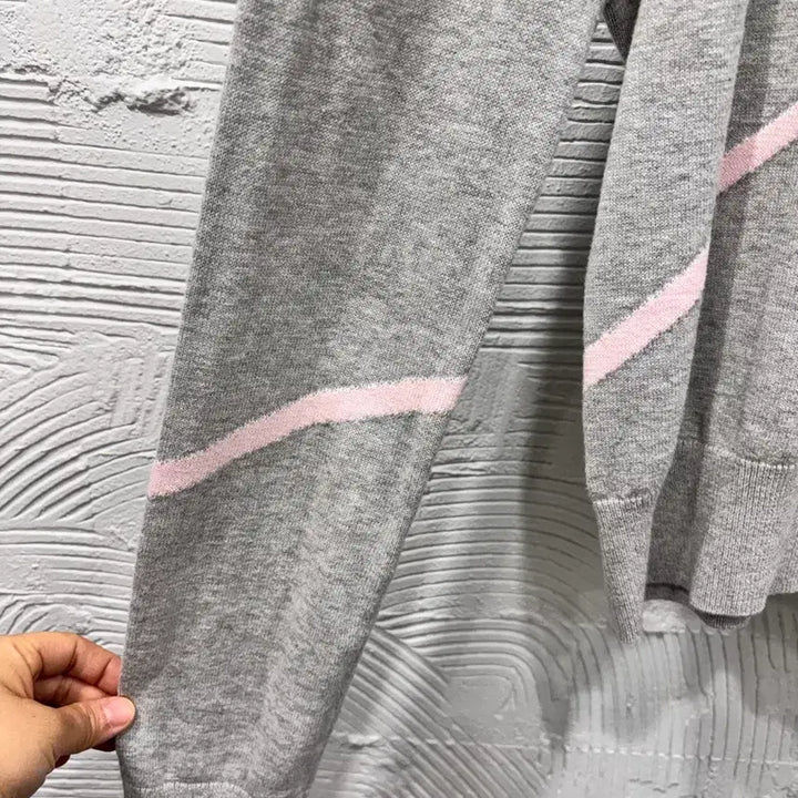 [BUNJANG] Kirsh 2024 Gray Thin Knit Sweater / 키르시 24년 그레이 얇은 니트