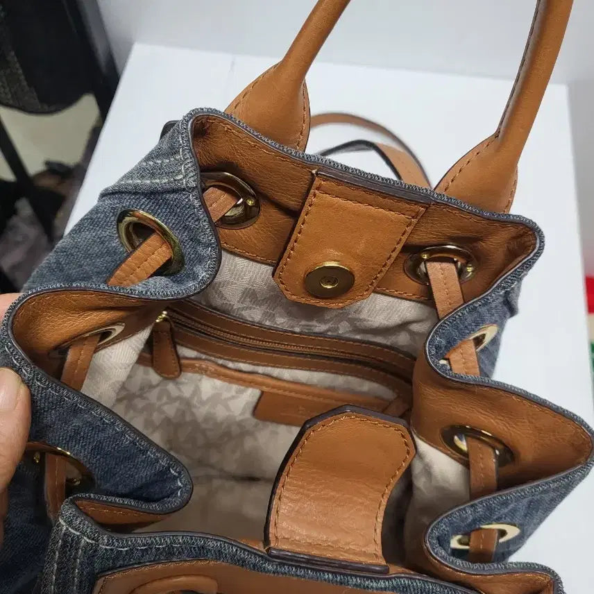 [SOLD OUT] 마이클코어스데님백팩(무료배송)