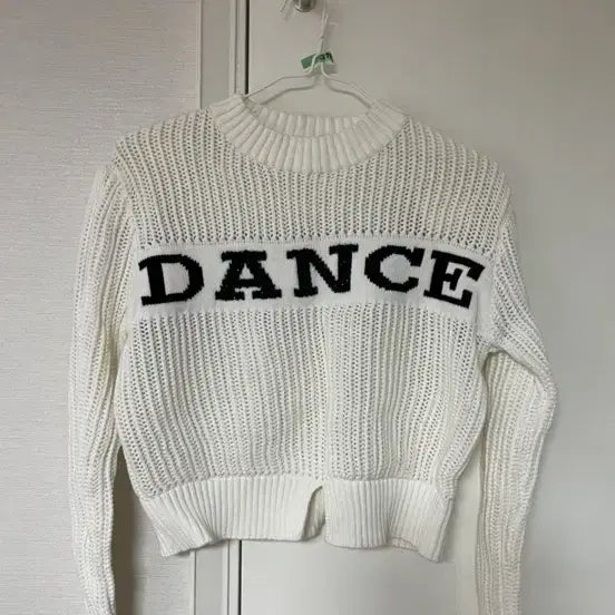 [BUNJANG] Unbranded White Dance Crop Knit Top / [옷정리/새상품] 화이트 DANCE 크롭 니트 / xs
