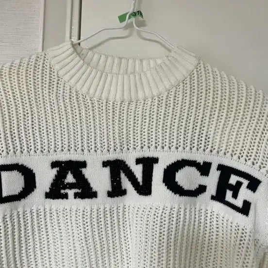 [BUNJANG] Unbranded White Dance Crop Knit Top / [옷정리/새상품] 화이트 DANCE 크롭 니트 / xs
