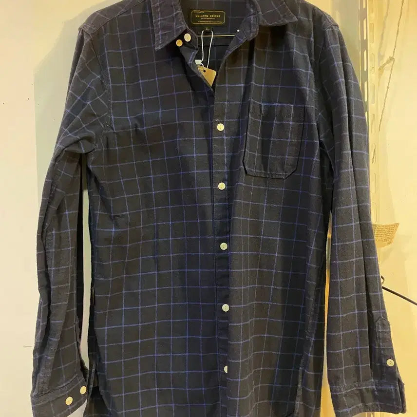 [BUNJANG] Uniform Bridge Navy Check Shirt L / 유니폼브릿지 네이비 체크 셔츠 L