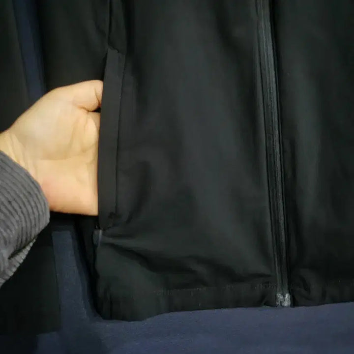 [BUNJANG] Dynafit Training Zip-up Jacket (Black, Size S) / 다이나핏 집업자켓 트레이닝복