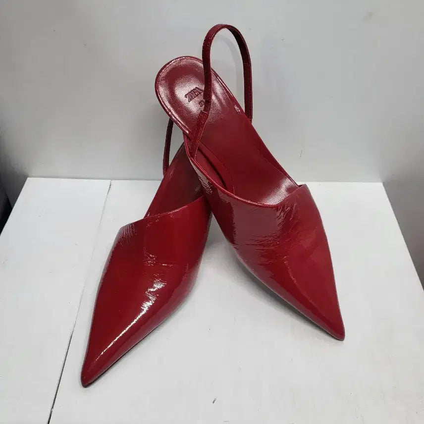[SOLD OUT] 자라 ZARA 레드 에나멜 슬링백 힐(무료배송)