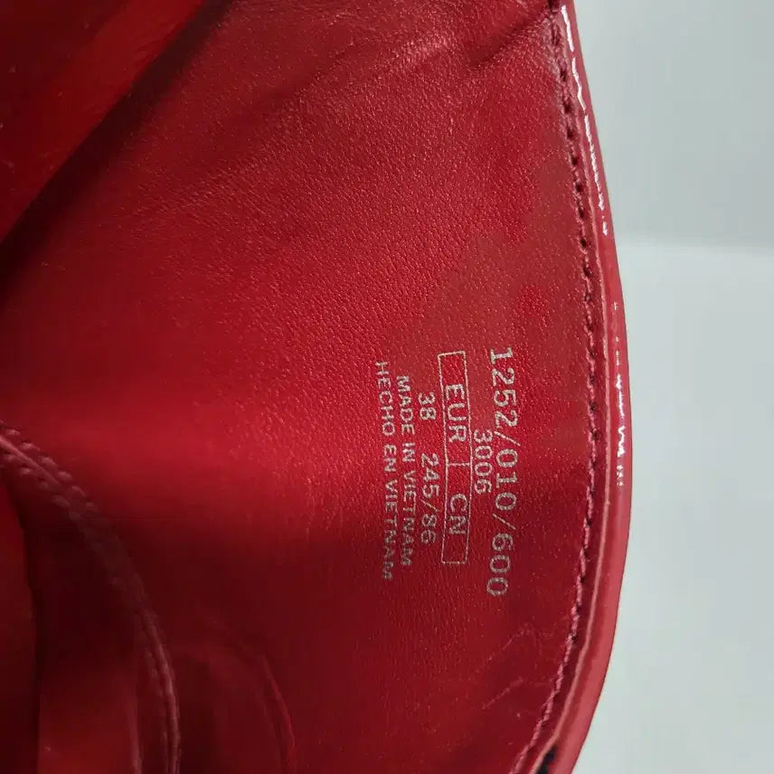 [SOLD OUT] 자라 ZARA 레드 에나멜 슬링백 힐(무료배송)
