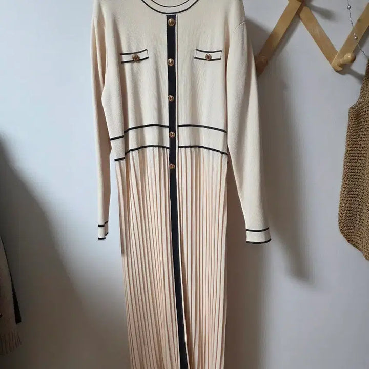 [BUNJANG] 8 Seconds Trench Short Jacket and Long Dress / 트렌치숏쟈켓 롱원피스 에잇세컨즈조끼등