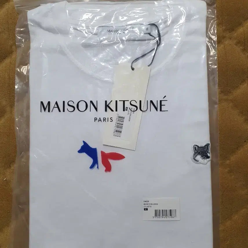 [SOLD OUT] 메종키츠네 화이트 반팔티 XL 새상품