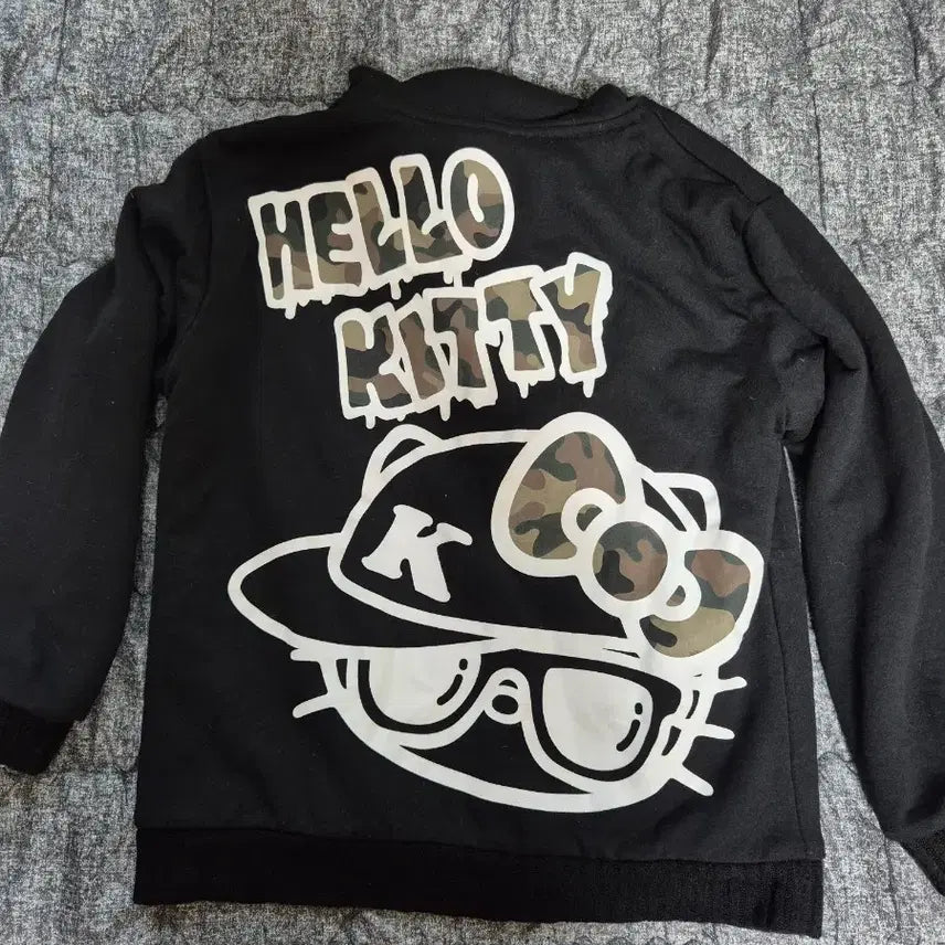 [BUNJANG] Sanrio Hello Kitty Devil Kitty Hooded Zip-up Jacket / 산리오)빈티지 헬로키티 악마키티 후드집업 카모 갸루키치핀터깔일본