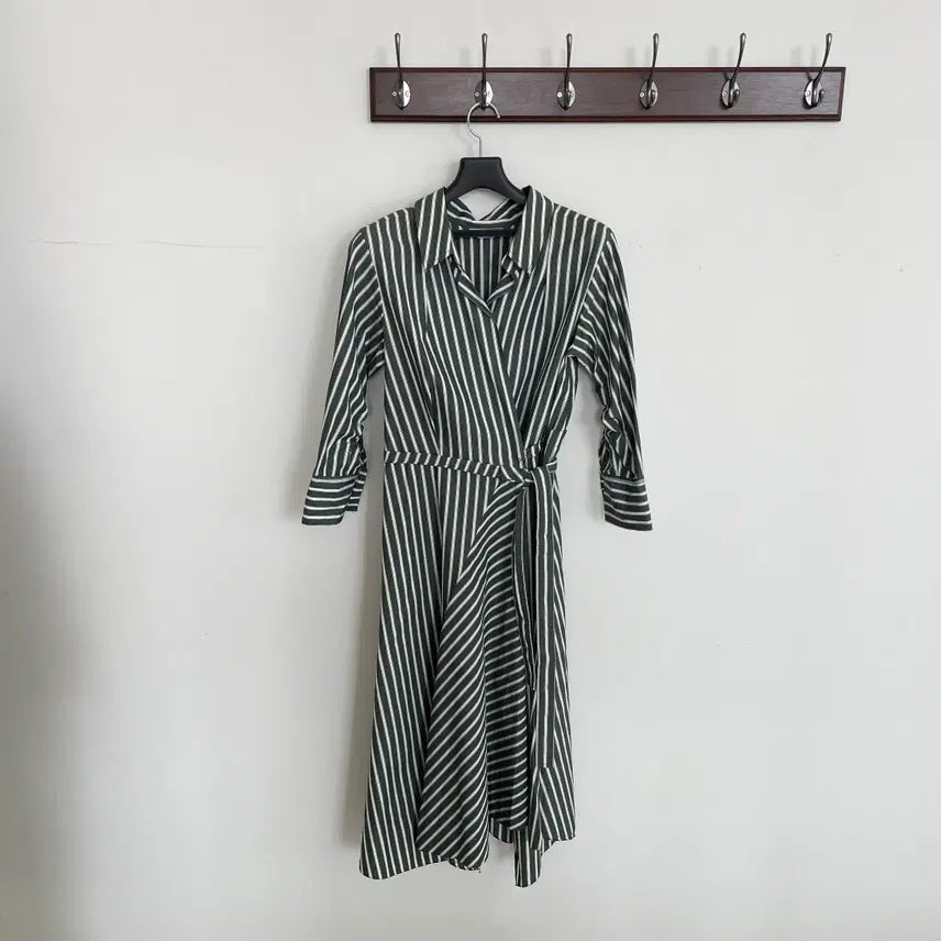[SOLD OUT] 타임1993 여성55-66 그린 스트라이프 랩 롱 원피스