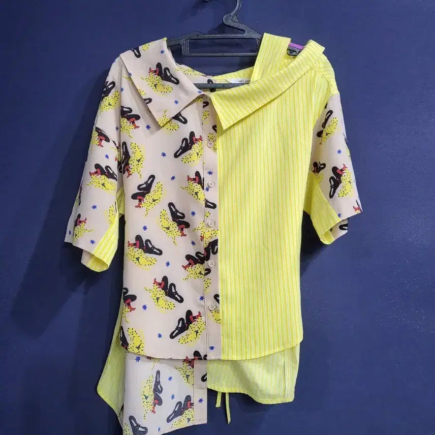 [SOLD OUT] 쥬시쥬디 언발란스 블라우스