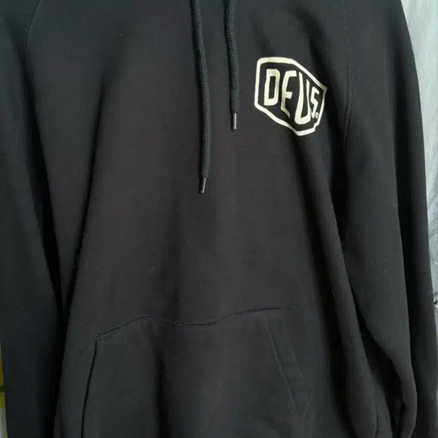 [BUNJANG] Deus Ex Machina Seoul Hood Black M / 데우스 엑스 마키나 서울 후드 블랙 m