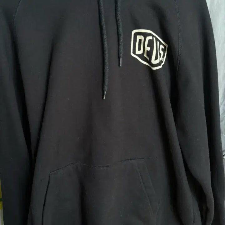 [BUNJANG] Deus Ex Machina Seoul Hood Black M / 데우스 엑스 마키나 서울 후드 블랙 m