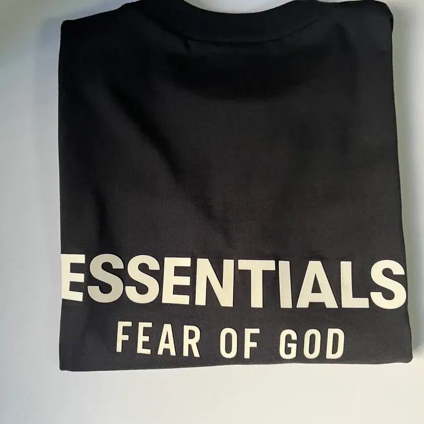 [BUNJANG] FEAR OF GOD Essential Black T-shirt / 에센셜 블랙 반팔 티셔츠 FEAR OF GOD L사이즈 판매합니다.