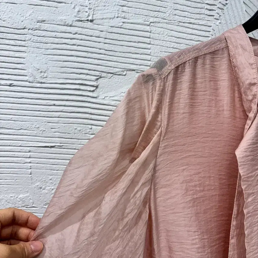 [BUNJANG] Line Puff Sleeve Blouse / 라인 퍼프소매 블라우스
