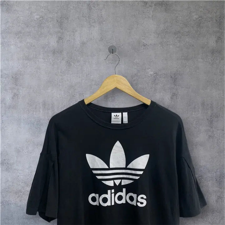 [BUNJANG] Adidas Trefoil Big Logo T-shirt / 아디다스 빅로고 트레포일 불꽃 티셔츠 L