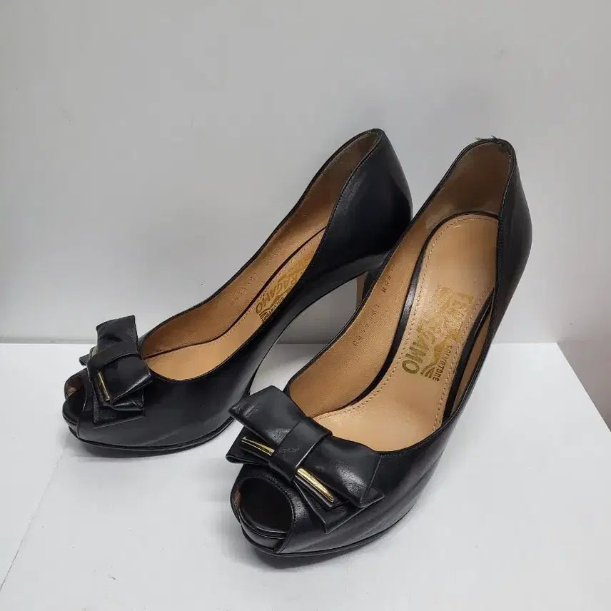 [SOLD OUT] 페레가모숙녀하이힐(무료배송)