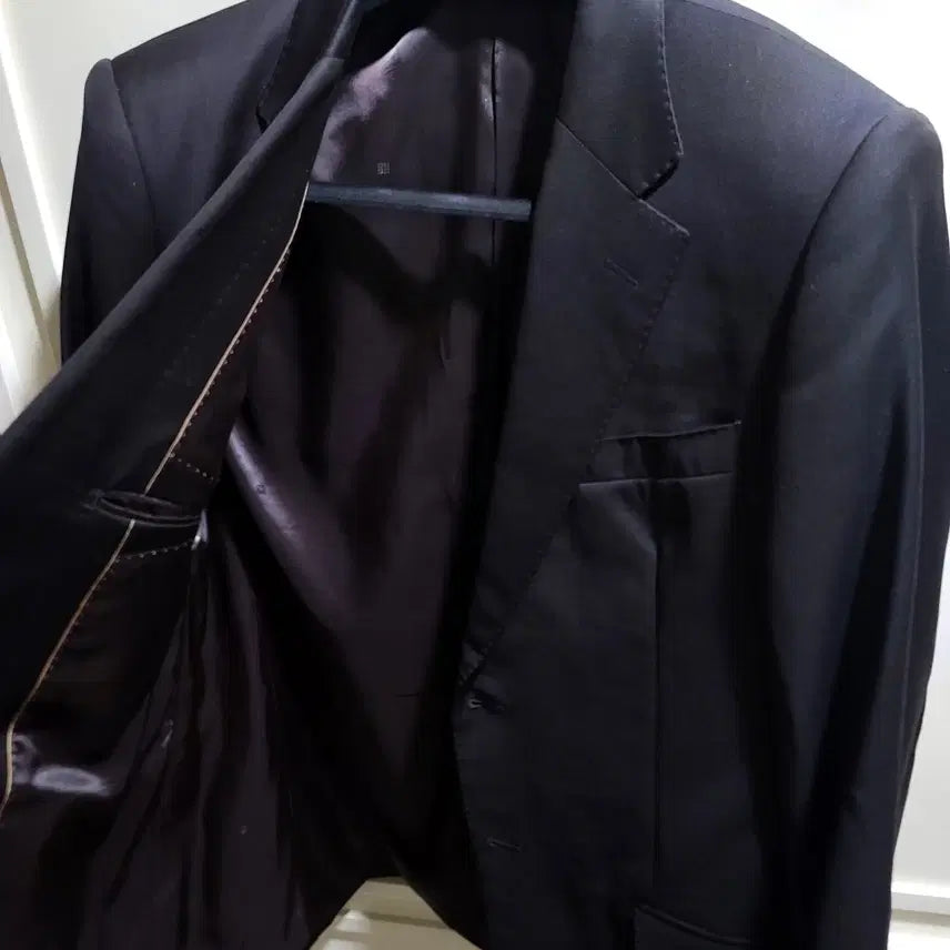 [BUNJANG] Givenchy Wool Notched Lapel Blazer Jacket / 지방시 / 울 노치드라펠 블레이져 자켓 솔리드 블랙 / 41R[105]