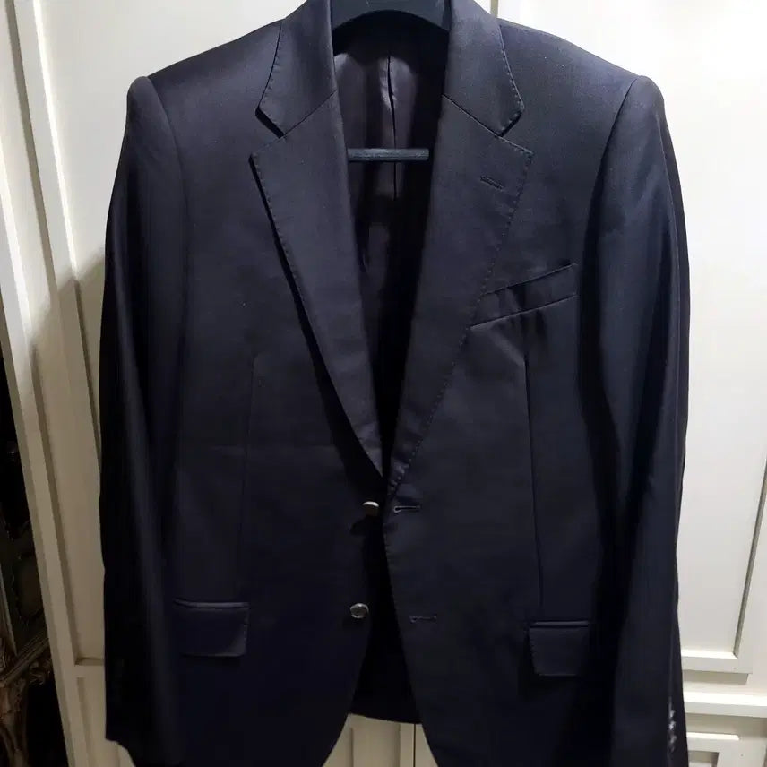 [BUNJANG] Givenchy Wool Notched Lapel Blazer Jacket / 지방시 / 울 노치드라펠 블레이져 자켓 솔리드 블랙 / 41R[105]