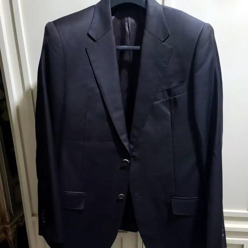 [BUNJANG] Givenchy Wool Notched Lapel Blazer Jacket / 지방시 / 울 노치드라펠 블레이져 자켓 솔리드 블랙 / 41R[105]