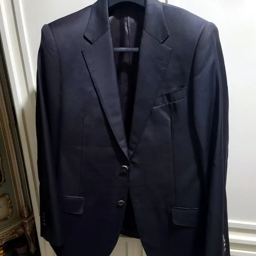 [BUNJANG] Givenchy Wool Notched Lapel Blazer Jacket / 지방시 / 울 노치드라펠 블레이져 자켓 솔리드 블랙 / 41R[105]