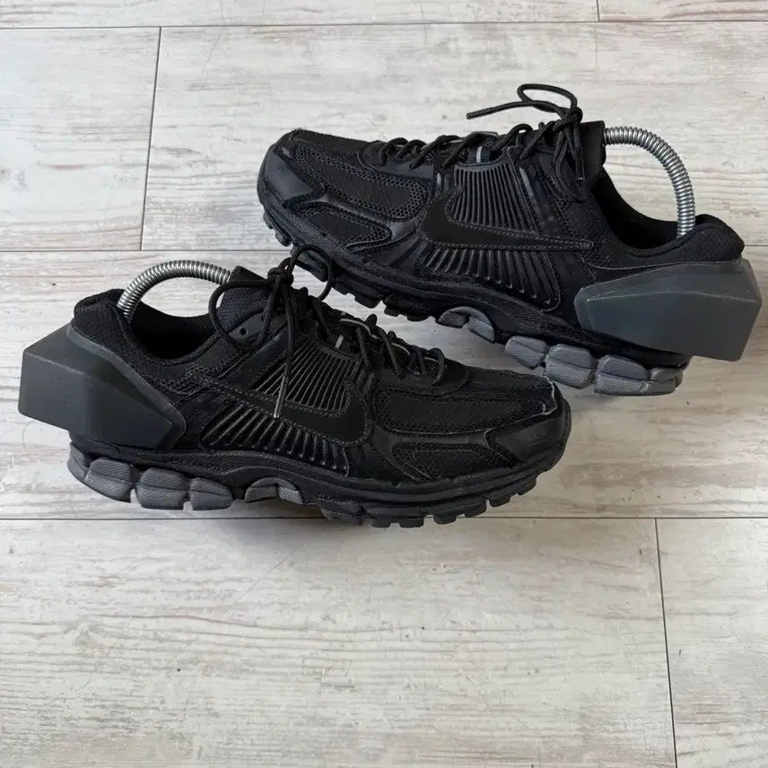 [BUNJANG] A-COLD-WALL* Nike Air Max Plus Black Sneakers / 나이키 x 어콜드월