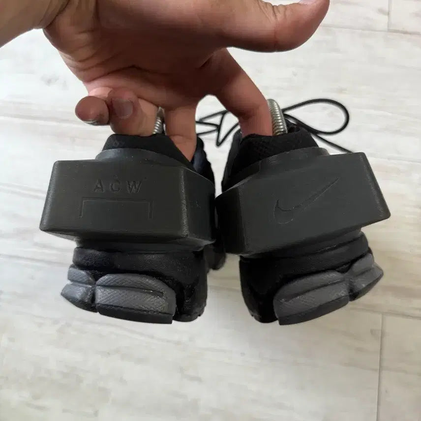 [BUNJANG] A-COLD-WALL* Nike Air Max Plus Black Sneakers / 나이키 x 어콜드월