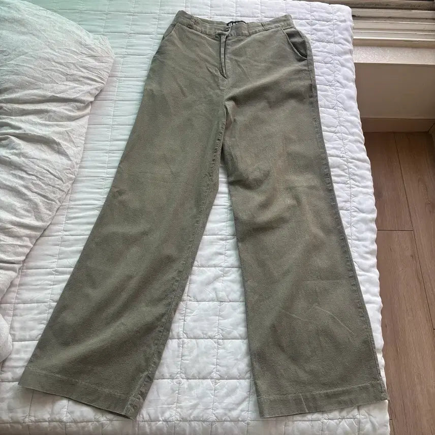 [BUNJANG] Black Up Khaki Straight Pants / 블랙업 카키 스트레이트 팬츠