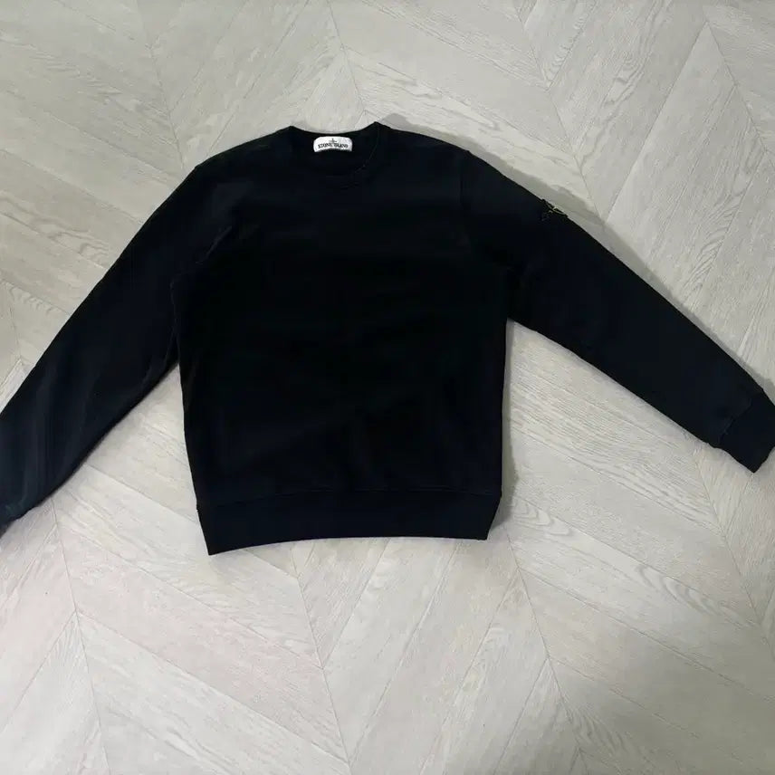 [SOLD OUT] 스톤아일랜드 맨투맨 M