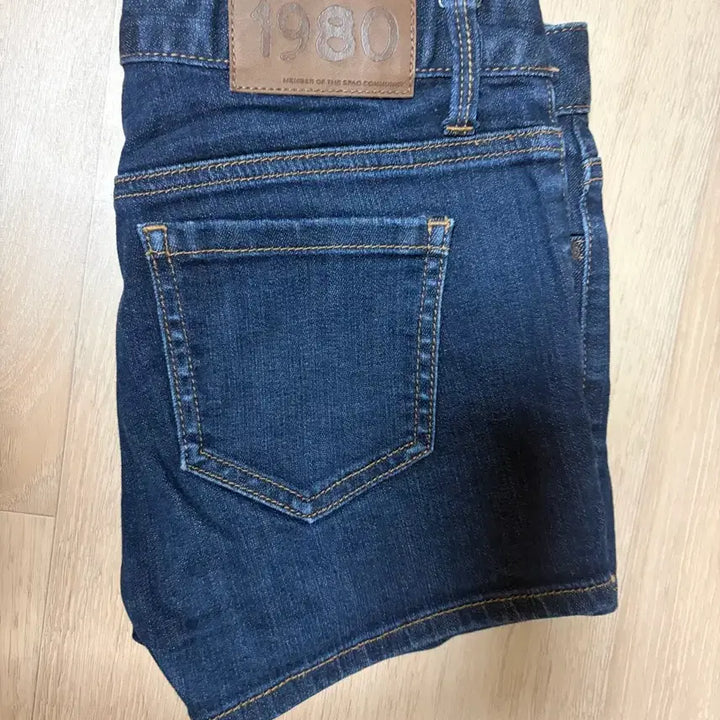 [BUNJANG] Generic Denim Shorts / [옷정리] 데님 숏팬츠 / 사이즈 26