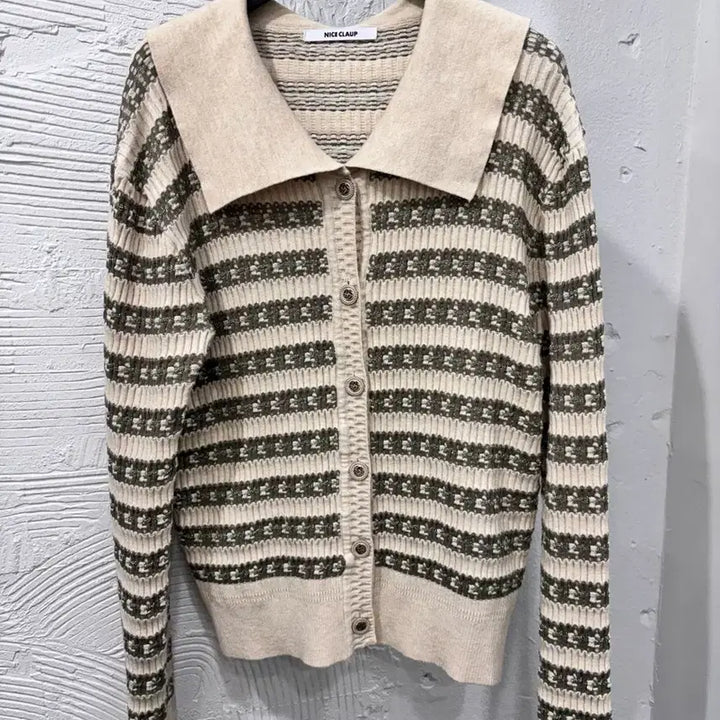 [BUNJANG] NICE CLAUP Knit Cardigan / 나이스클랍 카라 니트 가디건