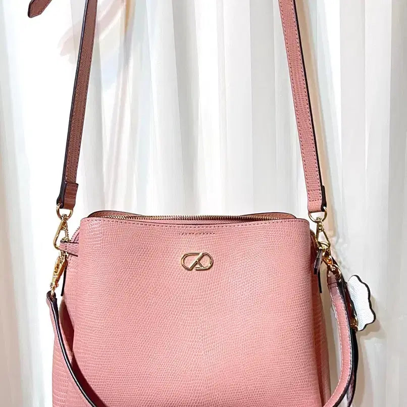[BUNJANG] Samantha Thavasa Pink Embossed Leather Crossbody Tote Shoulder Bag / 사만다 타바사 핑크 엠보싱 가죽 크로스백 토트백 숄더백 거의새것