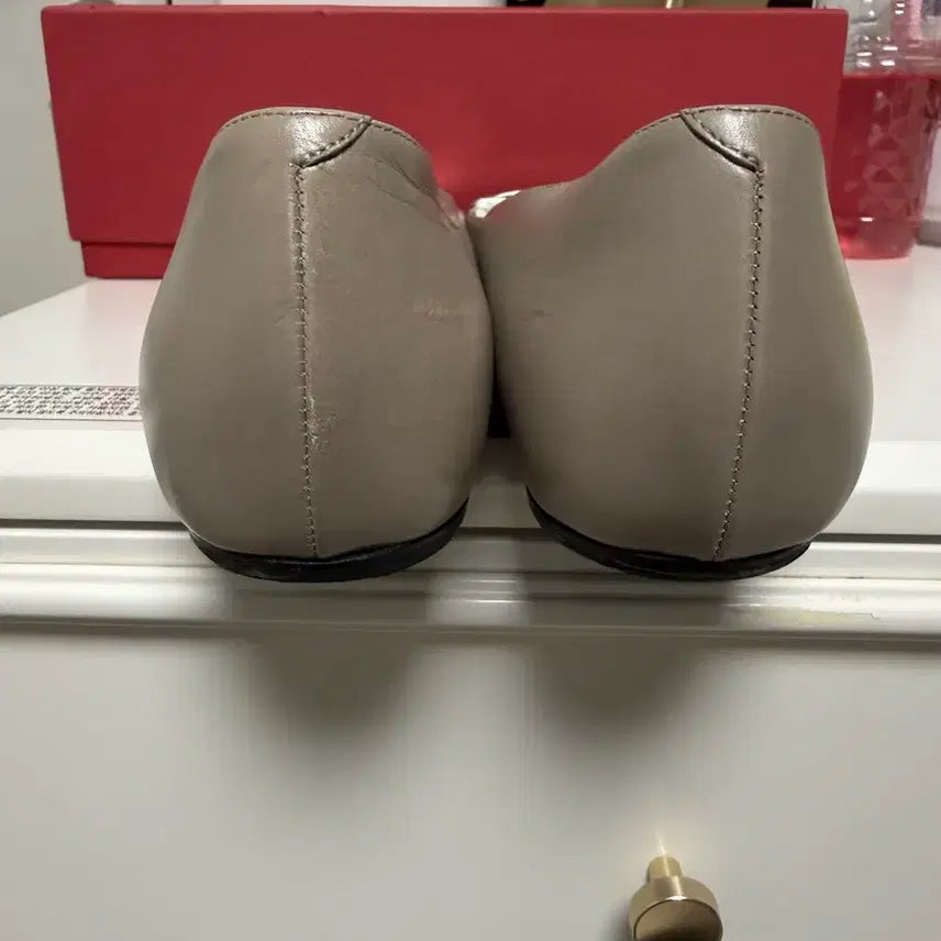 [SOLD OUT] 로저비비에플랫 정품37 2/1