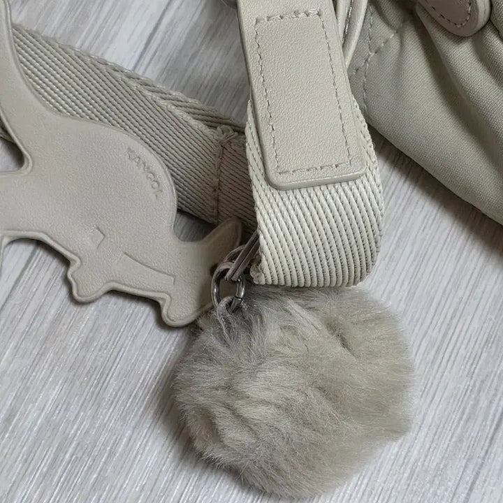 [BUNJANG] Kangol Q-B Quilted Bucket Bag (Ivory) / 캉골 Q-B 퀼팅 버킷백 복조리백 2way (아이보리)