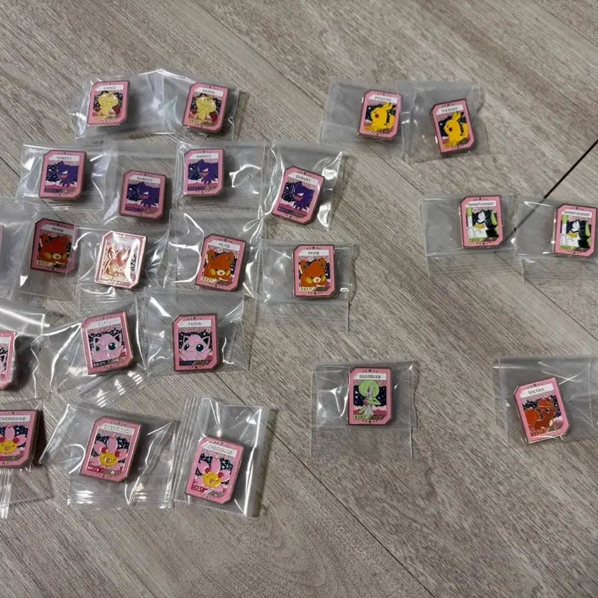 [BUNJANG] Pokemon Cherry Blossom Badge / 포켓몬스터 캐릭터 뱃지 벚꽃 밤
