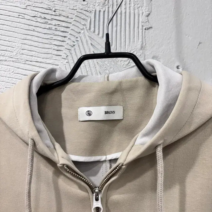 [BUNJANG] Bron Beige Cropped Hooded Zip-Up Jacket / 브론 후드 집업