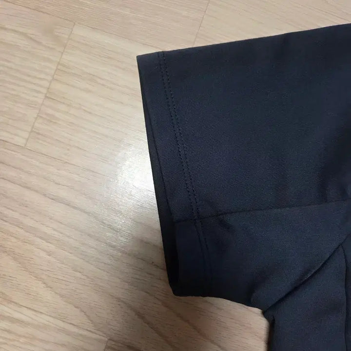 [SOLD OUT] 데상트 기능성 반팔티 S(90)