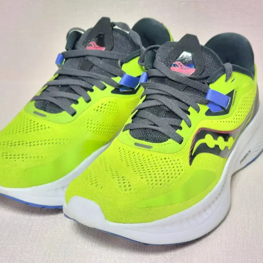 [BUNJANG] Saucony Guide 15 Running Shoes / 써코니 가이드 15 러닝화 형광 250mm