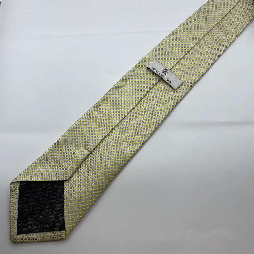 [BUNJANG] Louis Quatorze Patterned Necktie / 루이까또즈 패턴 넥타이