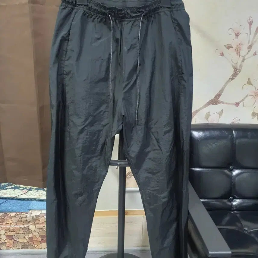 [SOLD OUT] 마르셀로 불론 카운티 오브  밀란 블랙 밴딩 트레이닝 바지 택배비포함가