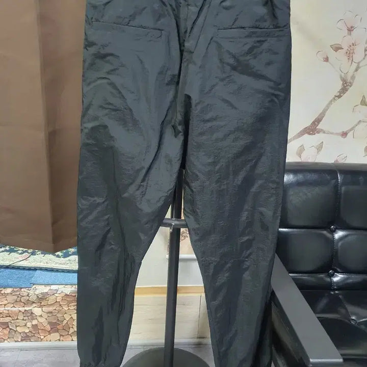 [SOLD OUT] 마르셀로 불론 카운티 오브  밀란 블랙 밴딩 트레이닝 바지 택배비포함가