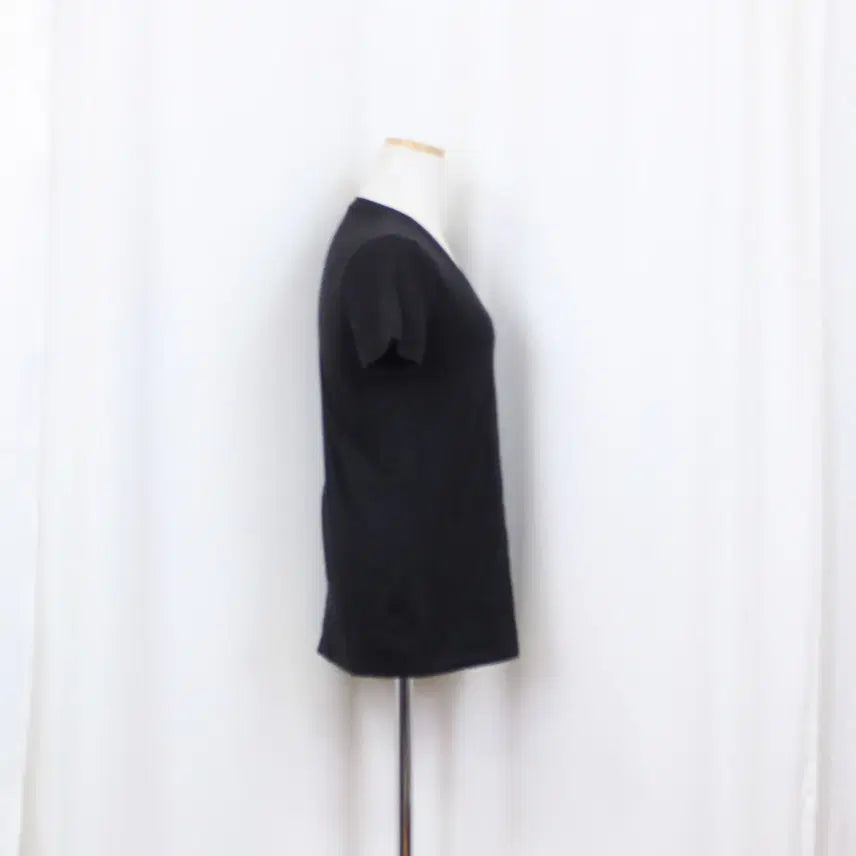 [SOLD OUT] [정품] 라코스테 여성 슬림핏 코튼 브이넥 반팔 티셔츠 (36) 상상샵