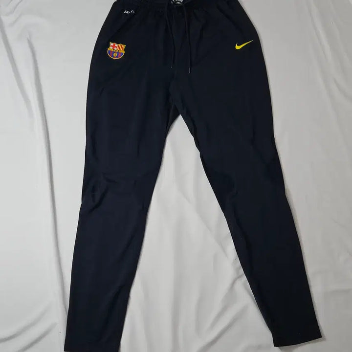 [BUNJANG] Nike FC Barcelona Track Pants Training Pants (M) / 나이키 FC 바르셀로나 유니폼 트랙팬츠 바지 트레이닝 바지 M 정품